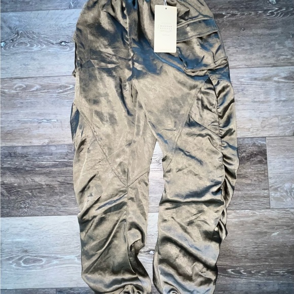 Hannah Banana Silk Jogger Set (8) NWT - Picture 8 of 10